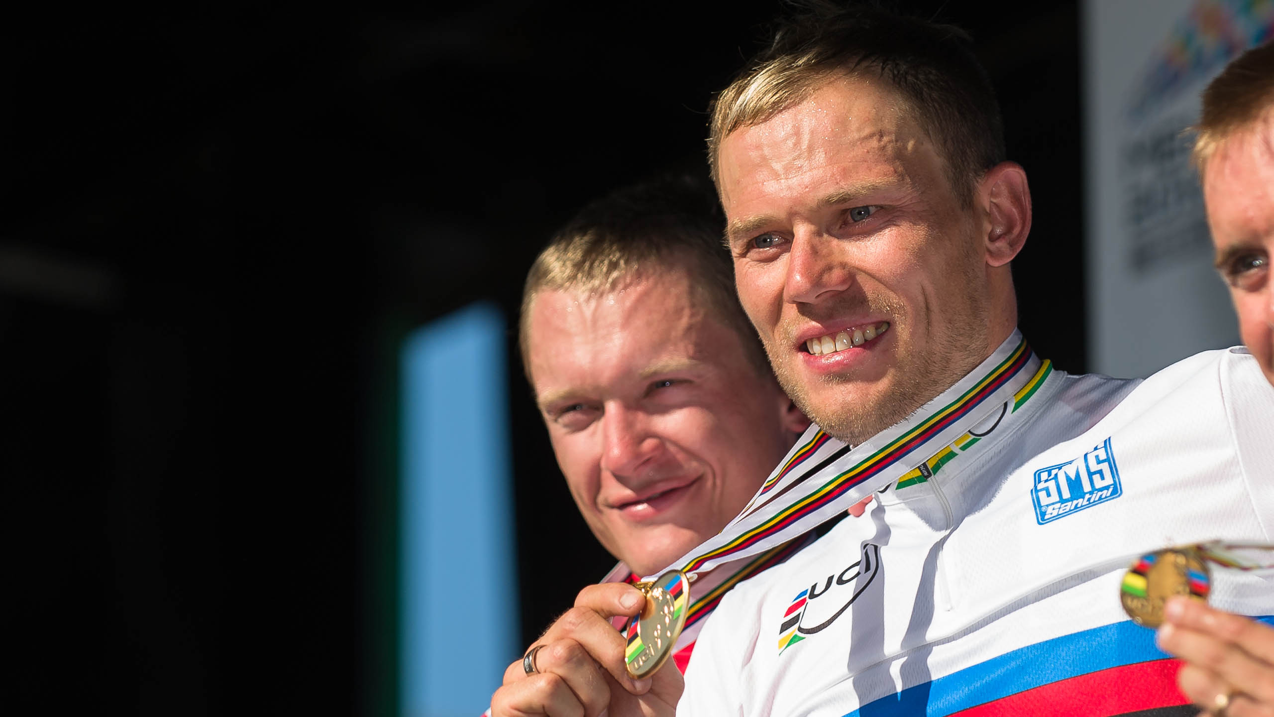 The medalists show off their medals (L to R) Matti Breschel (DEN) silver, Thor Hushovd (NOR) gold, and Allan Davis (AUS) bronze at the 2010 UCI Road World Championships Elite Men Road Race in Geelong, Victoria, Australia.